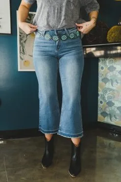 L&B Apparel Mid Wash Wide Leg Capri Jeans Plus Size