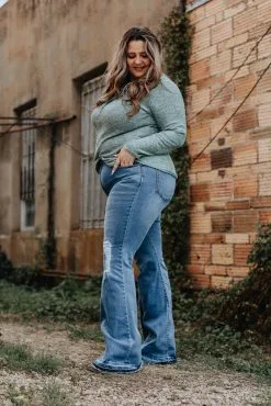 L&B Apparel Montana Plus Size Distressed Flare Jeans -Clothing Women's Clothing/Brgs sales store EM 260 MW X 6 1